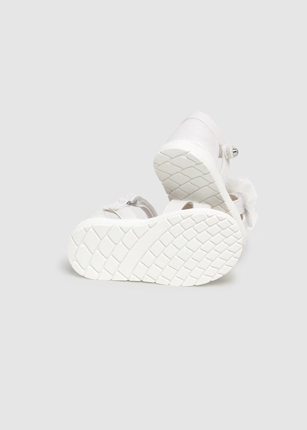 a. Sandalia lazo bebé Ref. 41636-070