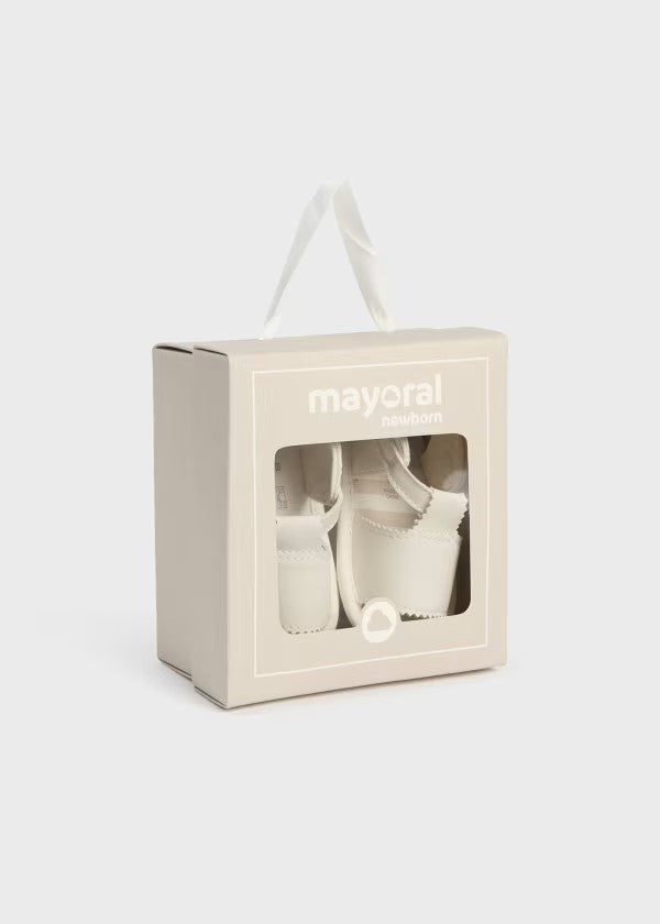 c. Sandalia recién nacido Ref. 9734-051