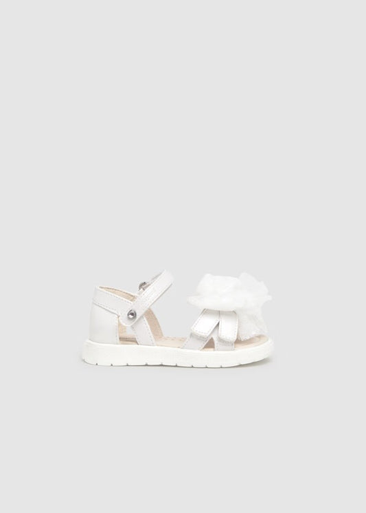 a. Sandalia lazo bebé Ref. 41636-070
