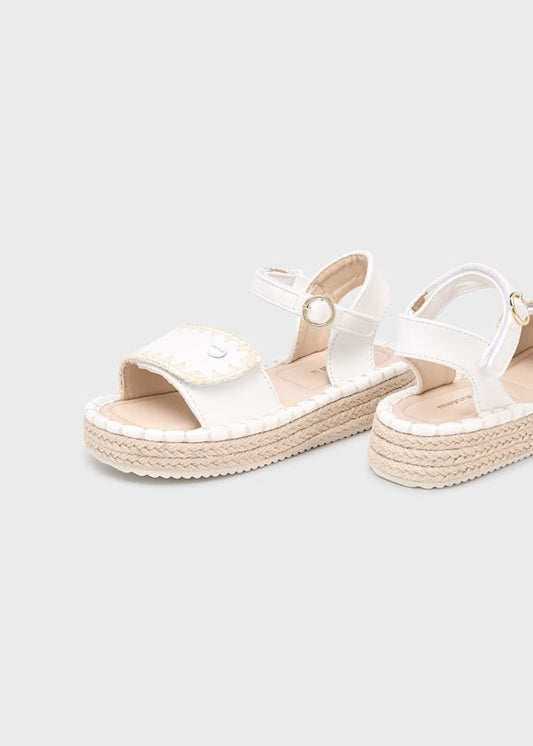 a. Sandalia plataforma yute puntadas niña Ref. 45643-022